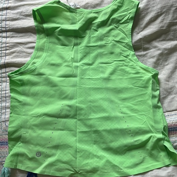 LIME GREEN LULULEMON SWIFT VENTILATED TANK TOP - Picture 3 of 4